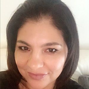 Meet your Posher, Vita